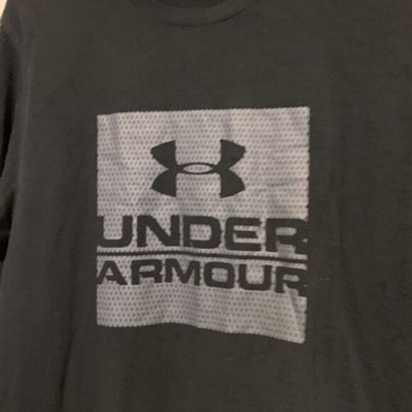 Under Armour Heatgear Loose Size Small Long Sleeved Black T-Shirt - Picture 2 of 4